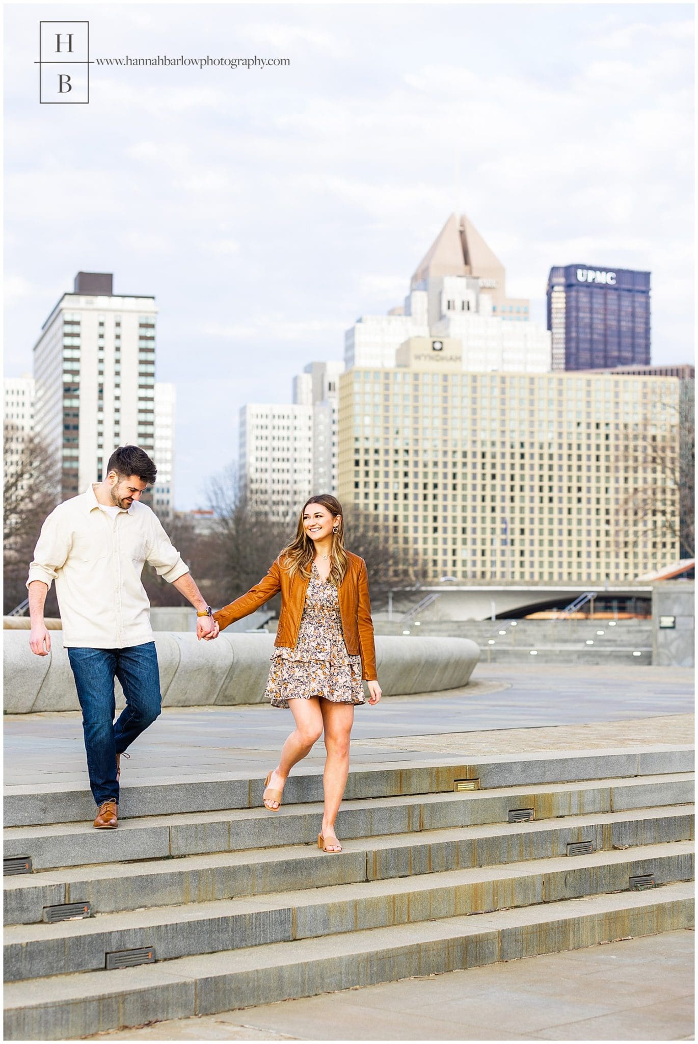 Pittsburgh Point State Park Spring Engagement - Hannah Barlow Photography